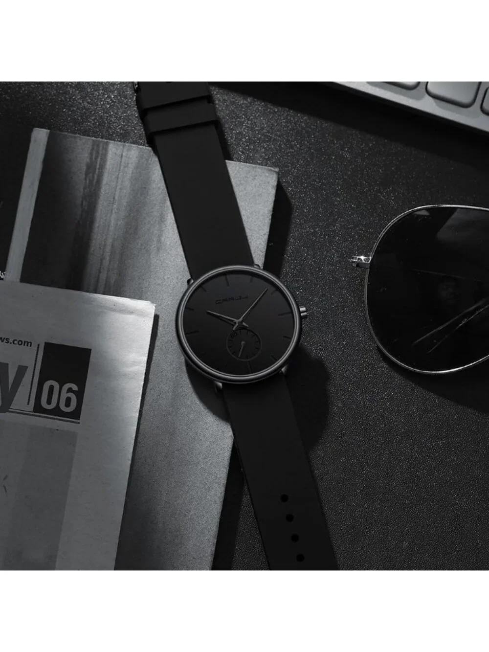Unisex Black Quartz Waterproof Ultra Thin Silicone Band Stylish Wrist Watch